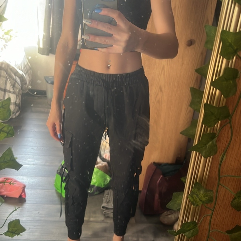 Joggers w buckle pockets